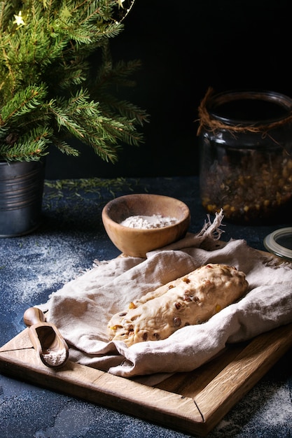 Zdjęcie ciasto pełnoziarniste na stollen