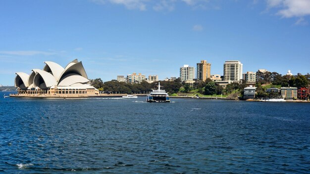 Circular Quay i Opera House Sydney Australia Sydney opera house z promami w przód