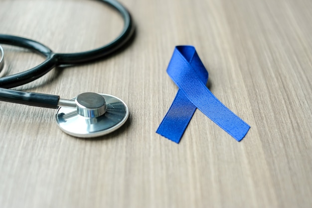 Colon Cancer Awareness, Ciemnoniebieska Wstążka Ze Stetoskopem