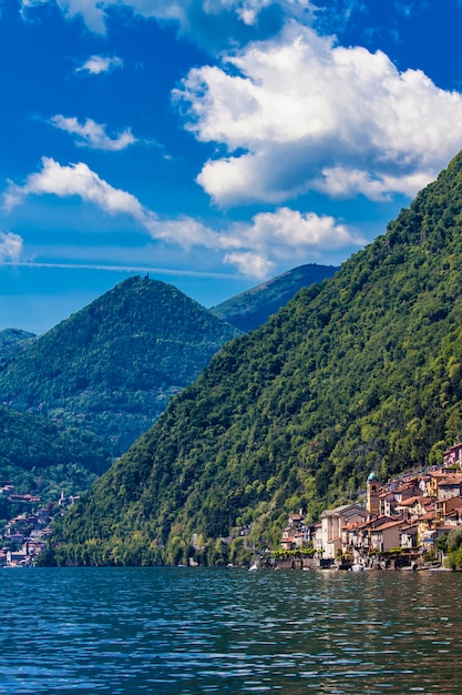 Colonno, Jezioro Como, Włochy
