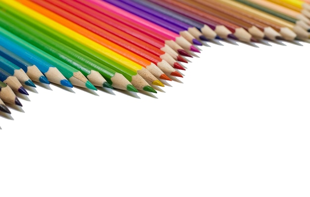 Colour ołówki na białym tle