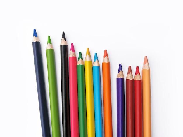 Colour ołówki odizolowywający na białym tle