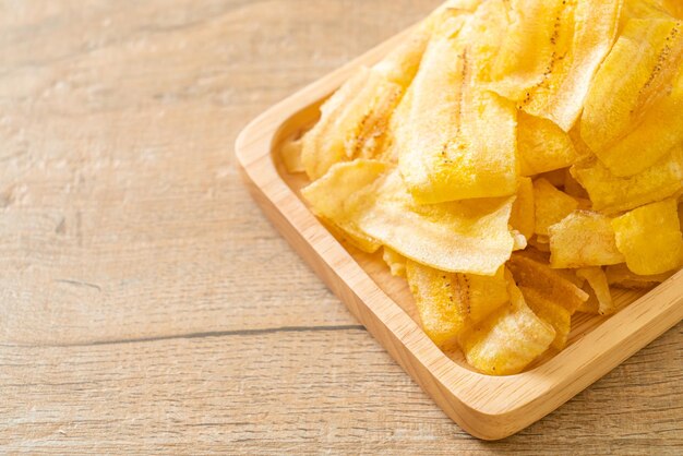 Crispy Banana Chips - smażony lub pieczony banan w plasterkach