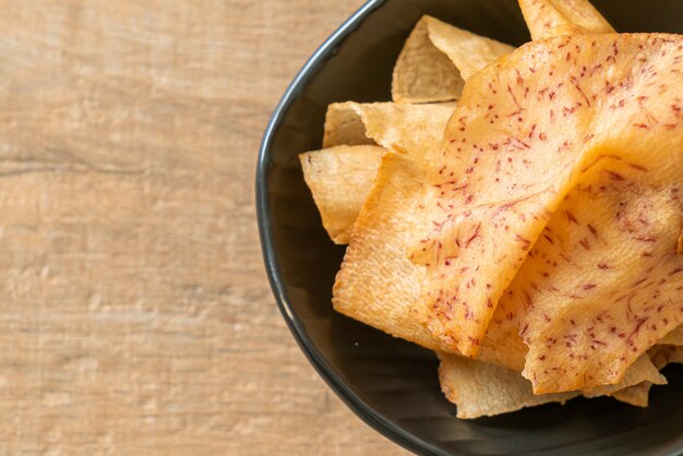 Crispy Taro Chips - smażone lub pieczone w plasterkach taro