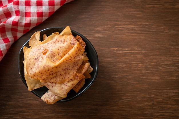 Crispy Taro Chips - smażone lub pieczone w plasterkach taro