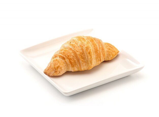 Croissant na białym tle