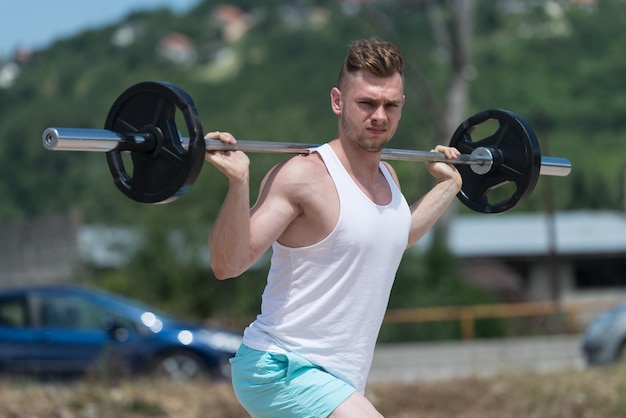 Ćwiczenia Nóg Ze Sztangą W Przyrodzie