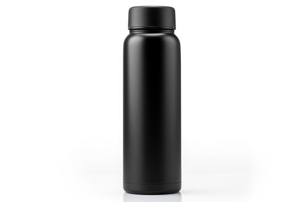 Zdjęcie czarna butelka termosowa izolowana na białym tle