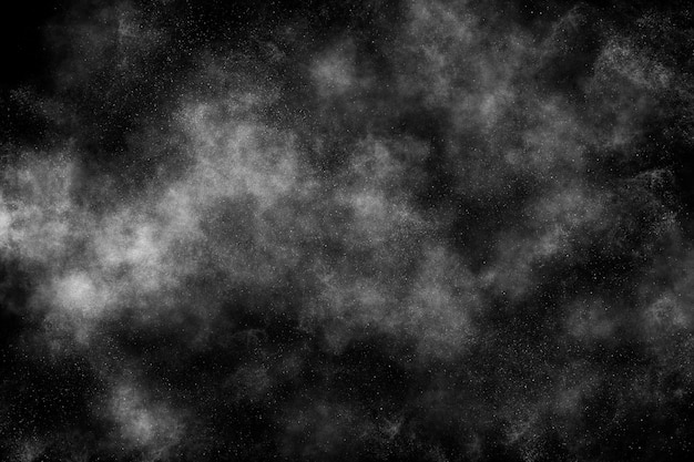 czarna chmura kosmiczna na czarno-białym tle przestrzeni kosmicznej