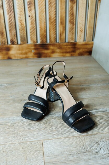 Czarne skórzane sandały na obcasie letnie sandały dla kobiet