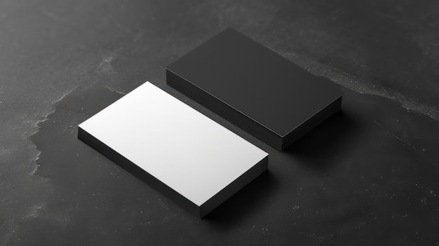 Zdjęcie czarno-biała wizytówka na stole