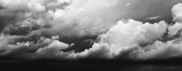 czarno-białe abstrakcyjne chmury w tle Panorama w tle