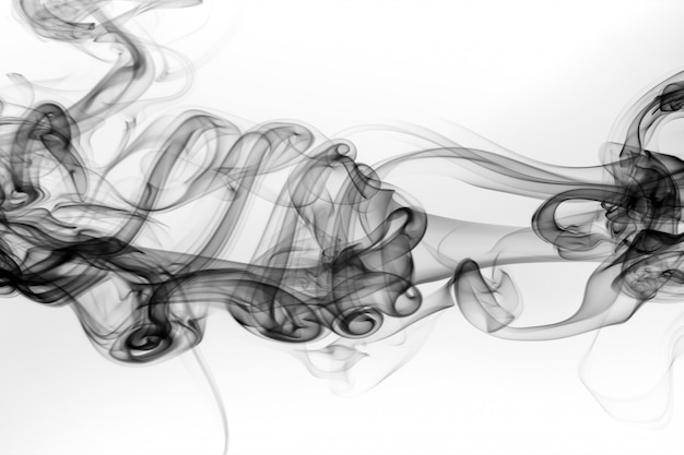 Zdjęcie czarny dymny abstrakt na białym tle, ogień