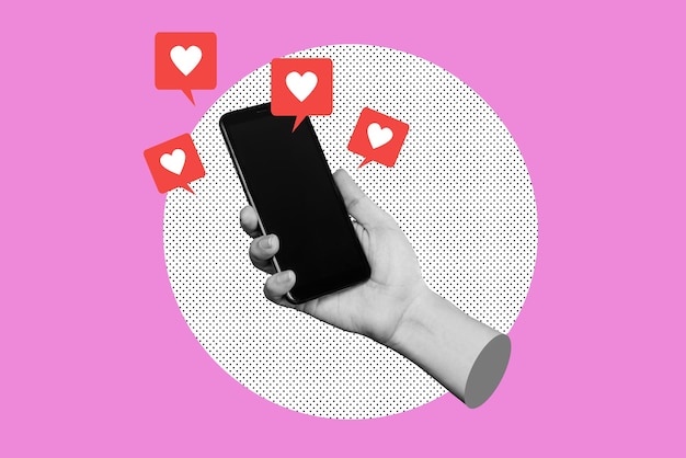 Czarny pusty ekran telefonu komórkowego z podobnymi symbolami z sieci społecznościowych w kobiecej dłoni