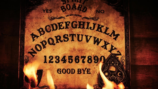 Czarownictwo Duchowa Gra Ouija Tablica i Ogień