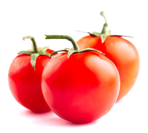 Czereśniowi Pomidory Odizolowywający Na Bielu