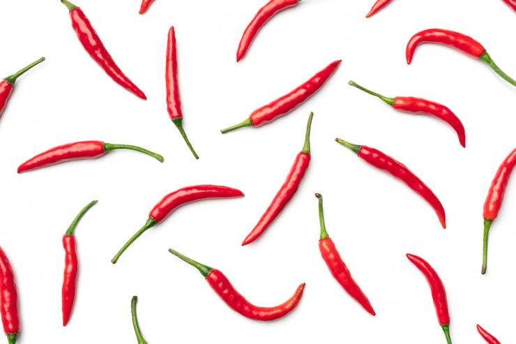 Zdjęcie czerwona gorąca papryka chili izolowana
