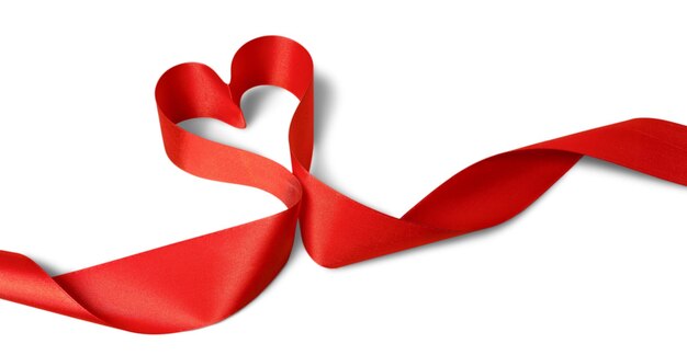 Zdjęcie czerwona wstążka w kształcie serca