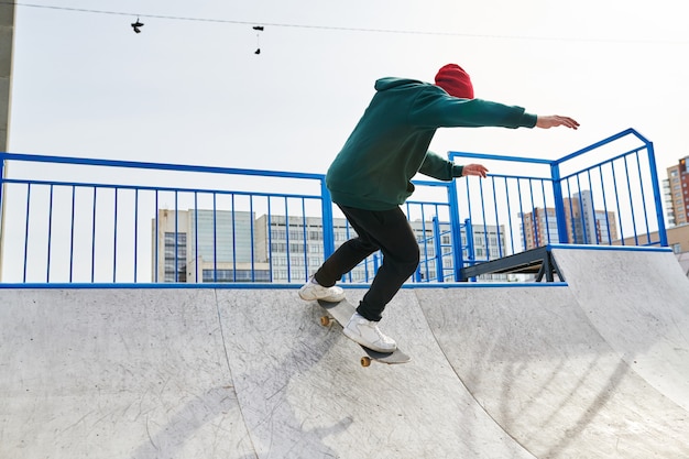 Człowiek w Skating Park