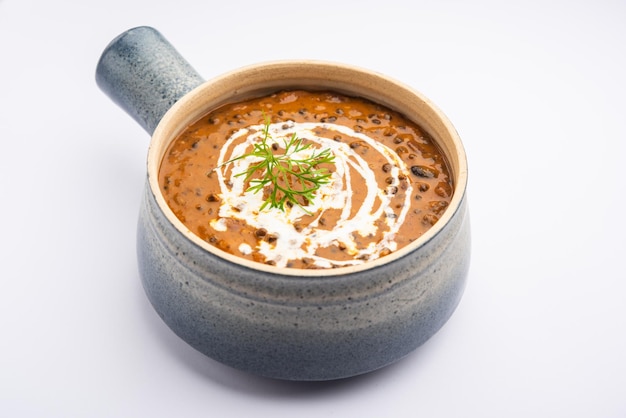 Dal Makhani Lub Dal Makhni To Północnoindyjski Przepis, Podawany W Misce, Selektywny Focus