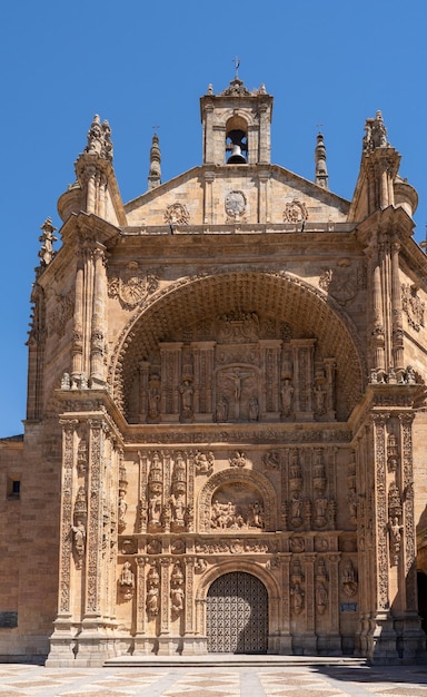 Detal elewacji Convento de San Estaban w Salamance, Hiszpania