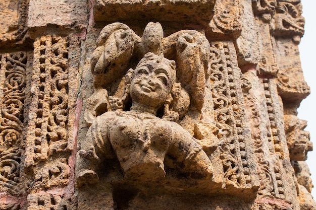 Zdjęcie dobra rzeźba rzeźb konark sun temple w indiach