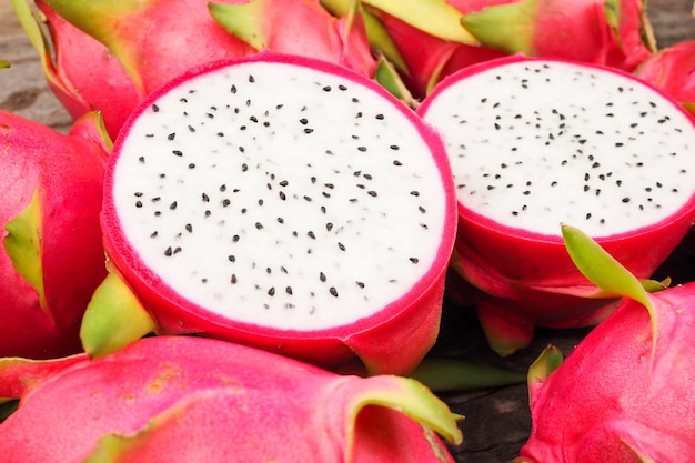 Dojrzała czerwona smok owoc dla zdrowie (pitaya)