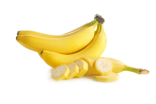 Dojrzałe banany na białym tle