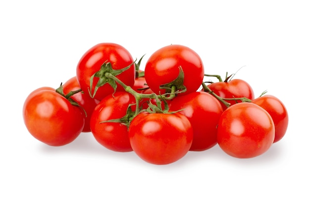 Dojrzałe czerwone pomidory na białym tle