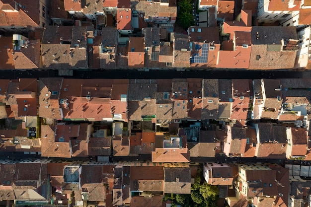 Dokumentacja fotograficzna z powietrza dachów z terakoty
