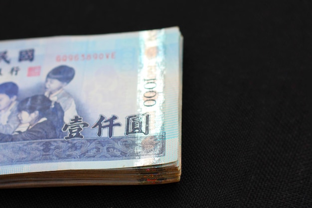 Dolar tajwański 1000 nowych dolarów tajwańskich