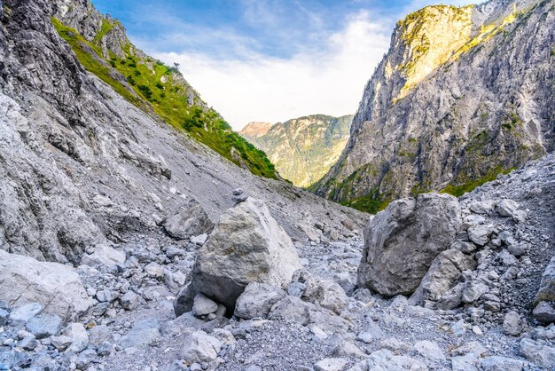 Dolina gór w pobliżu Koenigssee Konigsee Park Narodowy Berchtesgaden Bawaria Niemcy