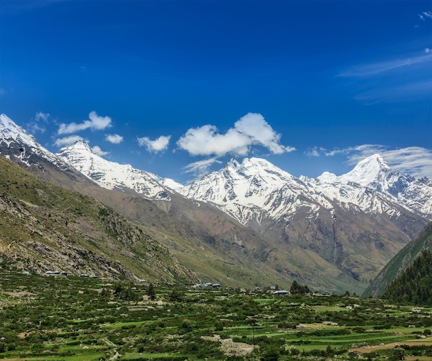 Zdjęcie dolina w himalajach