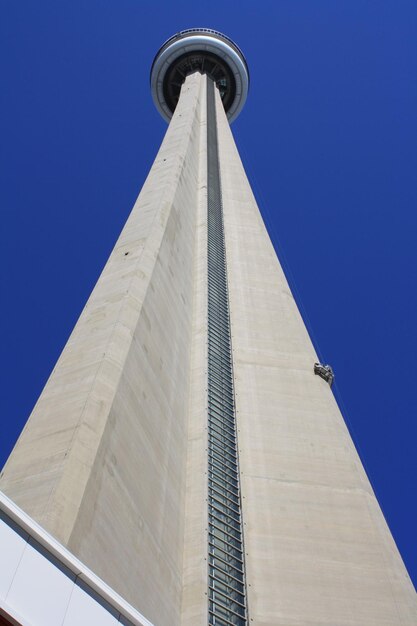 Zdjęcie dolny widok wieży w toronto - toronto - ontario - kanada