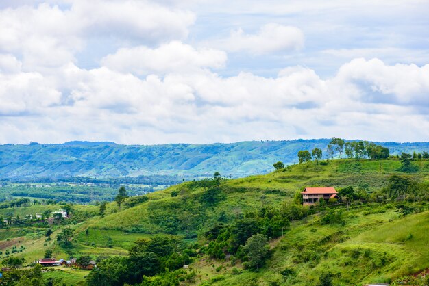 Dom Widokowy Na Wzgórzu Z Wat Phra That Pha Son Kaew W Khao Kho, Phetchabun