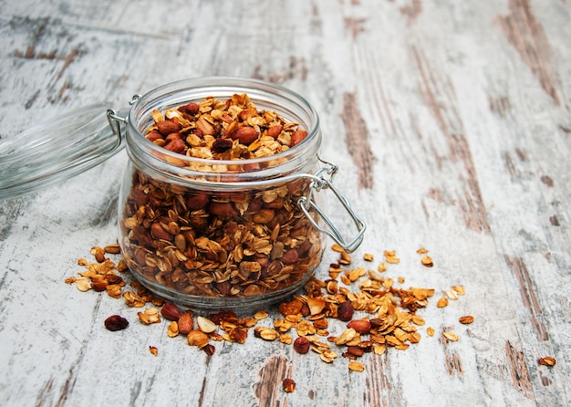 Domowa pieczona granola