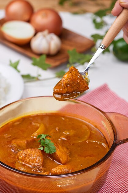 Domowe Pyszne Curry Z Kurczaka Z Mlekiem Kokosowym I Szpiegami