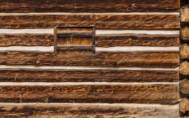 Drewniana ściana tekstur starej stodole.
