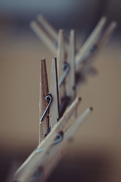 drewniane clothespin w liny