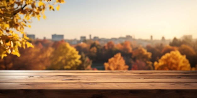 Drewniany stół przed niewyraźnym jesienią krajobrazem