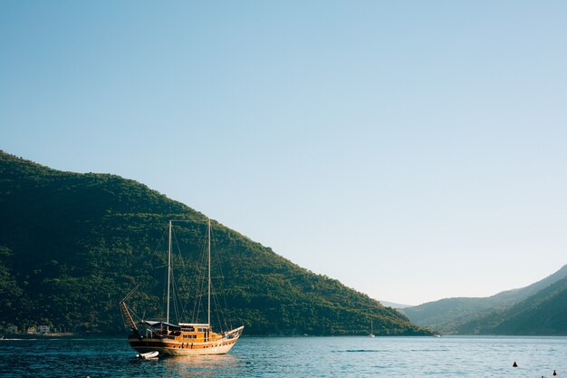 Drewniany żaglowiec Czarnogórska Zatoka Kotor