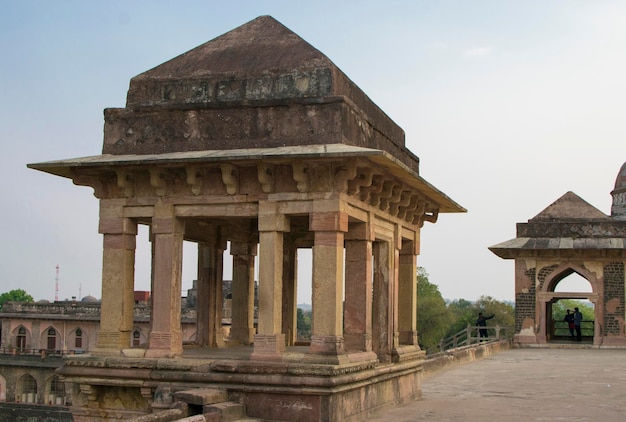 Droga na dachu Jahaj Mahal Mandu