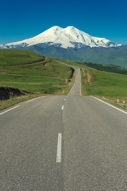 Droga prowadząca na górę Elbrus