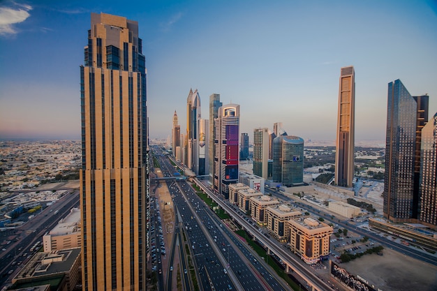 Dubai Skyline Wieczorem