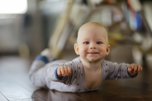 dziecko pierwsze zęby portret dziecka szczęście