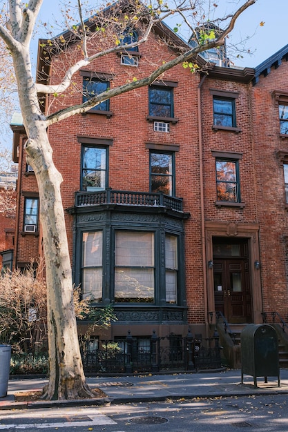 Dzielnica Brooklyn Heights z typowymi domami