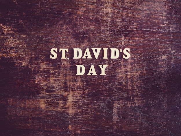 Dzień Świętego Dawida na drewnianej powierzchni