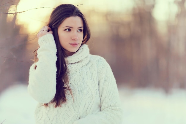 dziewczyna portret śnieg