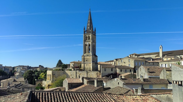 Dzwonnica i dachy Saint Emilion Lista światowego dziedzictwa UNESCO Panoramiczny widok Saint Emilion France
