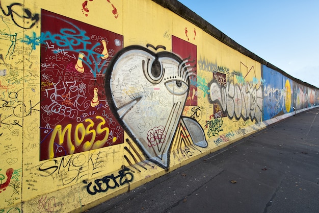 East Side Gallery Mur Berliński Międzynarodowy Pomnik Wolności.